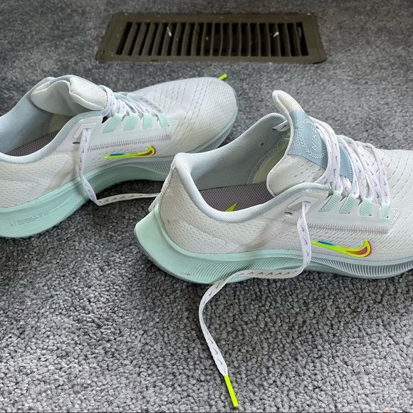 Nike Air Zoom Pegasus 38 PRM running shoe - Picture 8 of 9